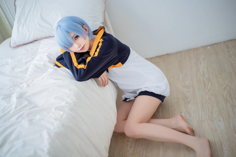 Kitaro_绮太郎《蕾姆运动服》主题写真：18张全套美图