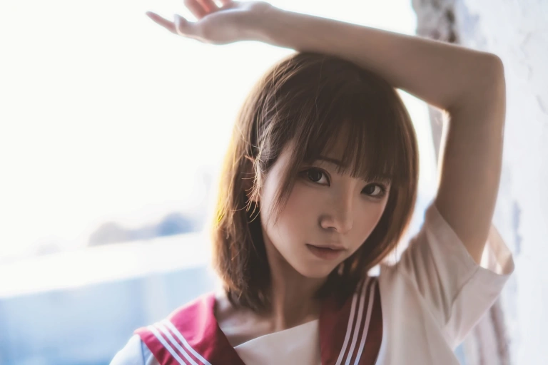Kitaro_绮太郎《赤》主题写真：24张全套美图