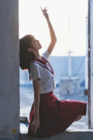 Kitaro_绮太郎《赤》主题写真：24张全套美图