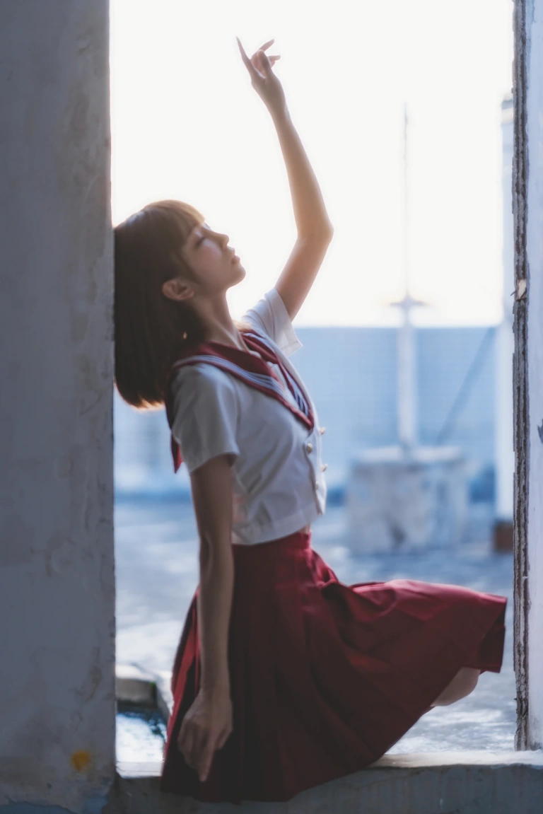 Kitaro_绮太郎《赤》主题写真：24张全套美图