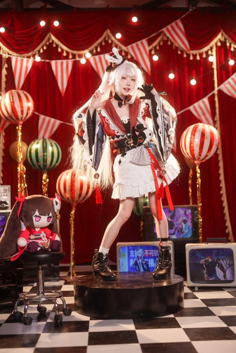 Kitaro_绮太郎《火花》主题写真：17张全套美图