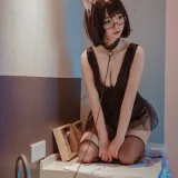 Kokuhui(yuuhui玉汇)《猫猫头黑裙子》主题写真：10张全套美图