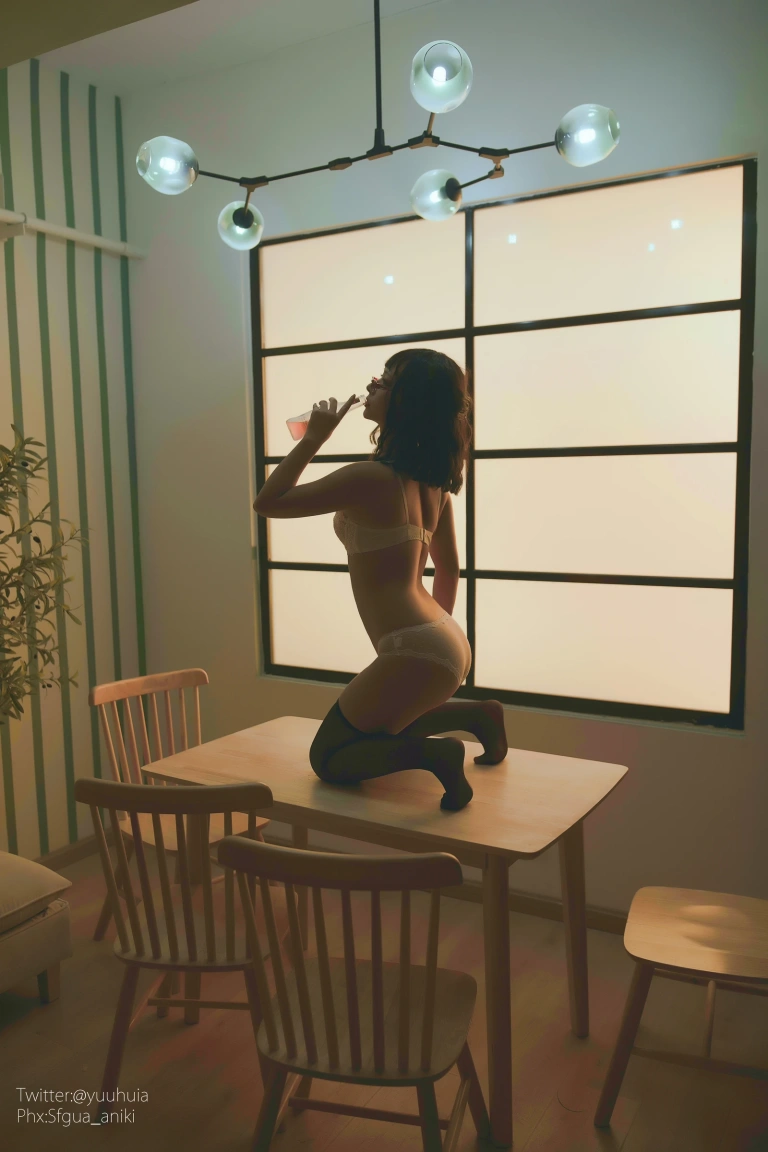 Kokuhui(yuuhui玉汇)《宿醉》主题写真：88张全套美图