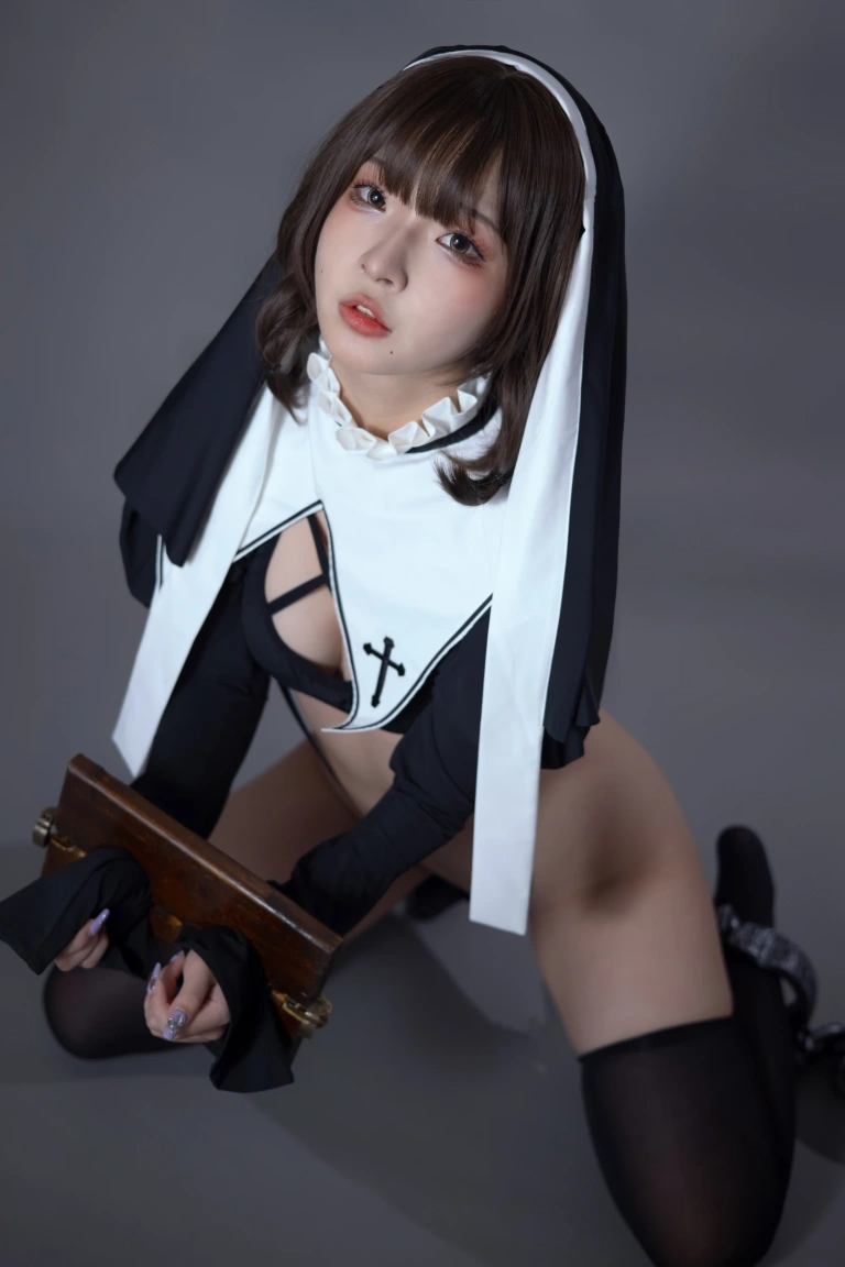 Kokuhui(yuuhui玉汇)《罪罚修女》主题写真：95张全套美图