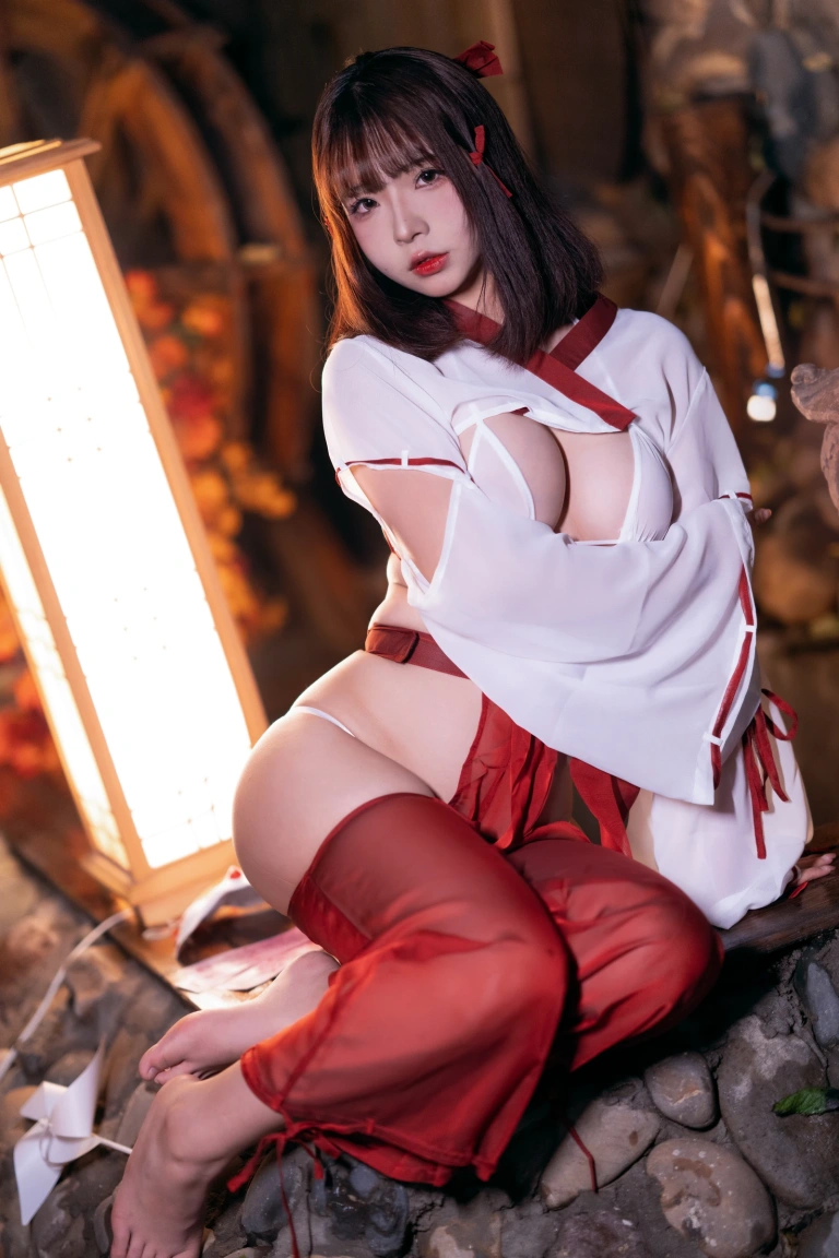 Kokuhui(yuuhui玉汇)《巫女》主题写真：120张全套美图