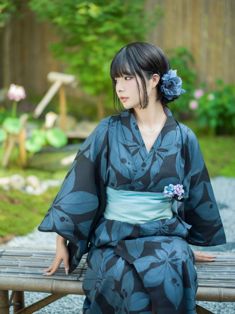Kokuhui(yuuhui玉汇)《中庭之妻》主题写真：117张全套美图，含3个视频