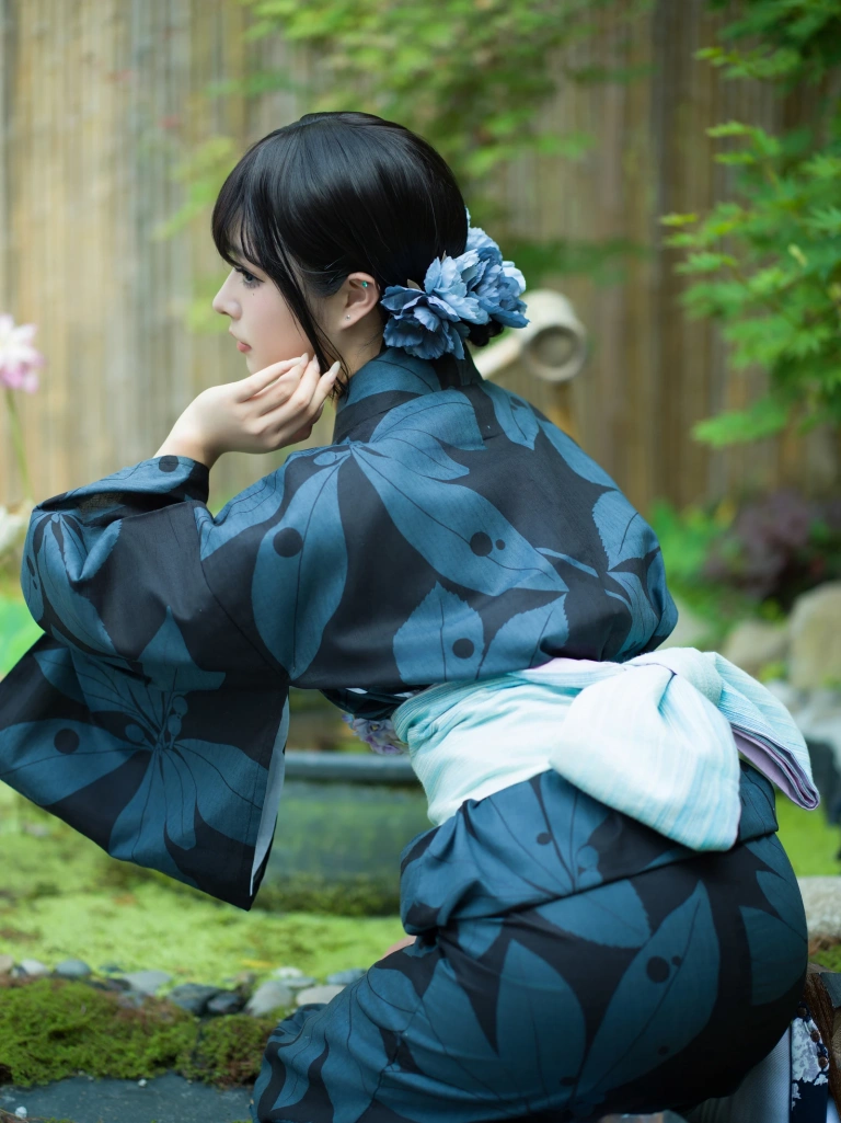 Kokuhui(yuuhui玉汇)《中庭之妻》主题写真：117张全套美图，含3个视频