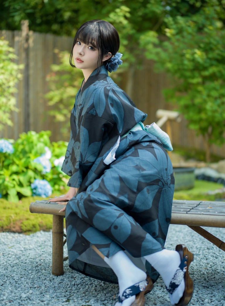 Kokuhui(yuuhui玉汇)《中庭之妻》主题写真：117张全套美图，含3个视频