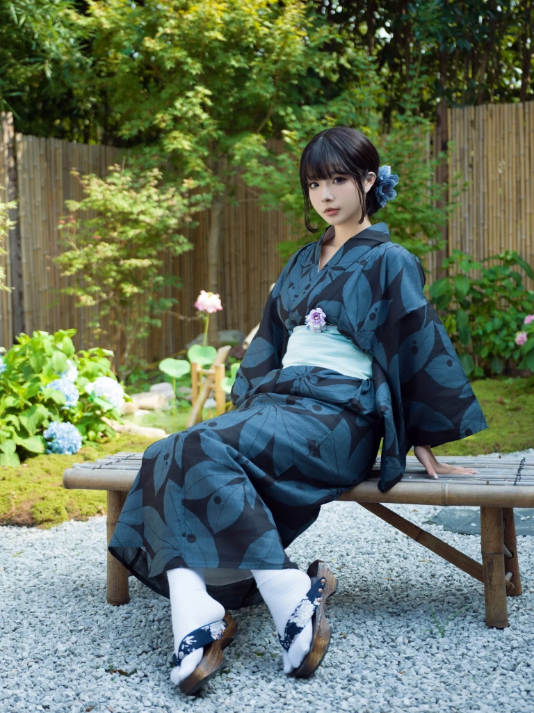 Kokuhui(yuuhui玉汇)《中庭之妻》主题写真：117张全套美图，含3个视频