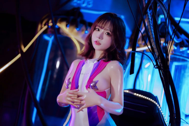 Kokuhui(yuuhui玉汇)《竟泳机器人女友》主题写真：101张全套美图