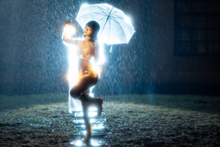Kokuhui(yuuhui玉汇)《雨夜独舞》主题写真：100张全套美图