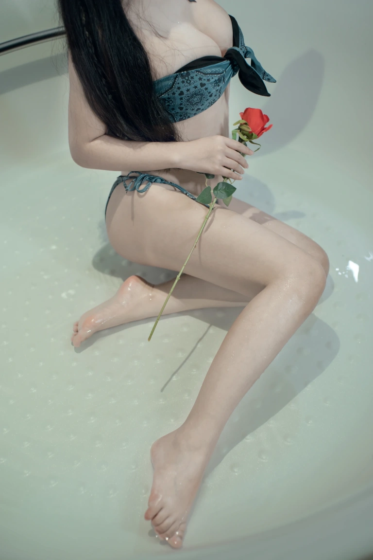 Kokuhui(yuuhui玉汇)《曦中蝶》主题写真：40张全套美图