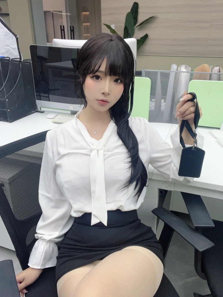 Kokuhui(yuuhui玉汇)《Patreon订阅 体贴的秘书》主题写真：37张全套美图