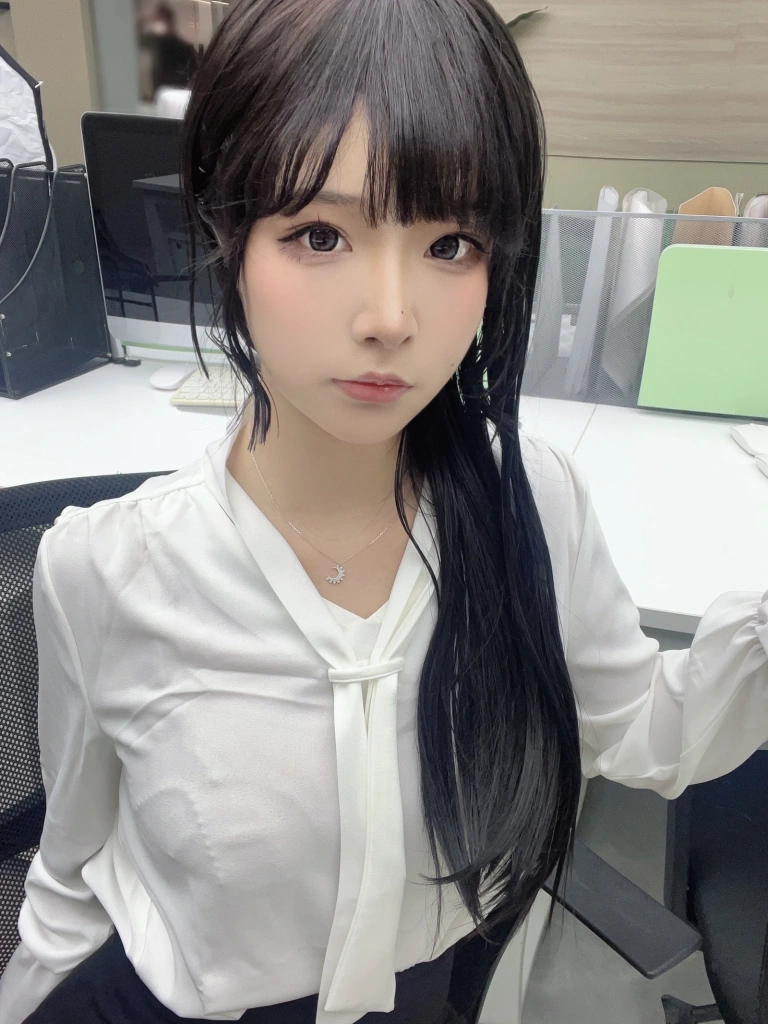 Kokuhui(yuuhui玉汇)《Patreon订阅 体贴的秘书》主题写真：37张全套美图