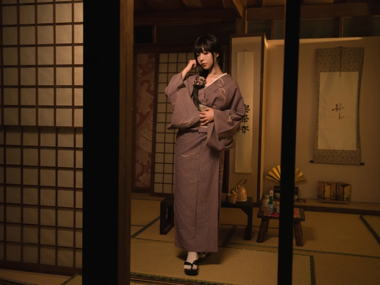 Kokuhui(yuuhui玉汇)《独居的寡姐》主题写真：135张全套美图，含1个视频