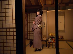Kokuhui(yuuhui玉汇)《独居的寡姐》主题写真：135张全套美图，含1个视频