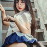 Kokuhui(yuuhui玉汇)《天台猫猫 黑犬机器人女友》主题写真：32张全套美图
