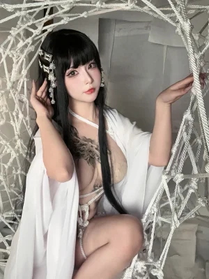 Kokuhui(yuuhui玉汇)《Patreon订阅 白龙吟》主题写真：40张全套美图