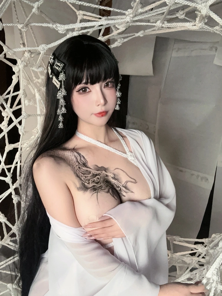 Kokuhui(yuuhui玉汇)《Patreon订阅 白龙吟》主题写真：40张全套美图