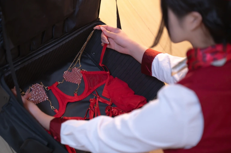 Kokuhui(yuuhui玉汇)《升舱服务2 援》主题写真：137张全套美图，含2个视频