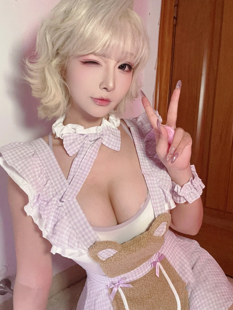 Kokuhui(yuuhui玉汇)《甜心小熊》主题写真：46张全套美图，含2个视频