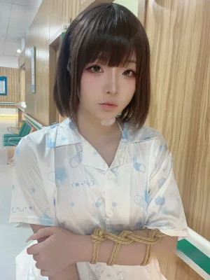 Kokuhui(yuuhui玉汇)《Patreon订阅 生病的妹妹》主题写真：37张全套美图，含2个视频