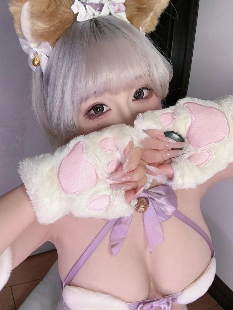 Kokuhui(yuuhui玉汇)《Patreon订阅 家有萌宠》主题写真：46张全套美图，含2个视频