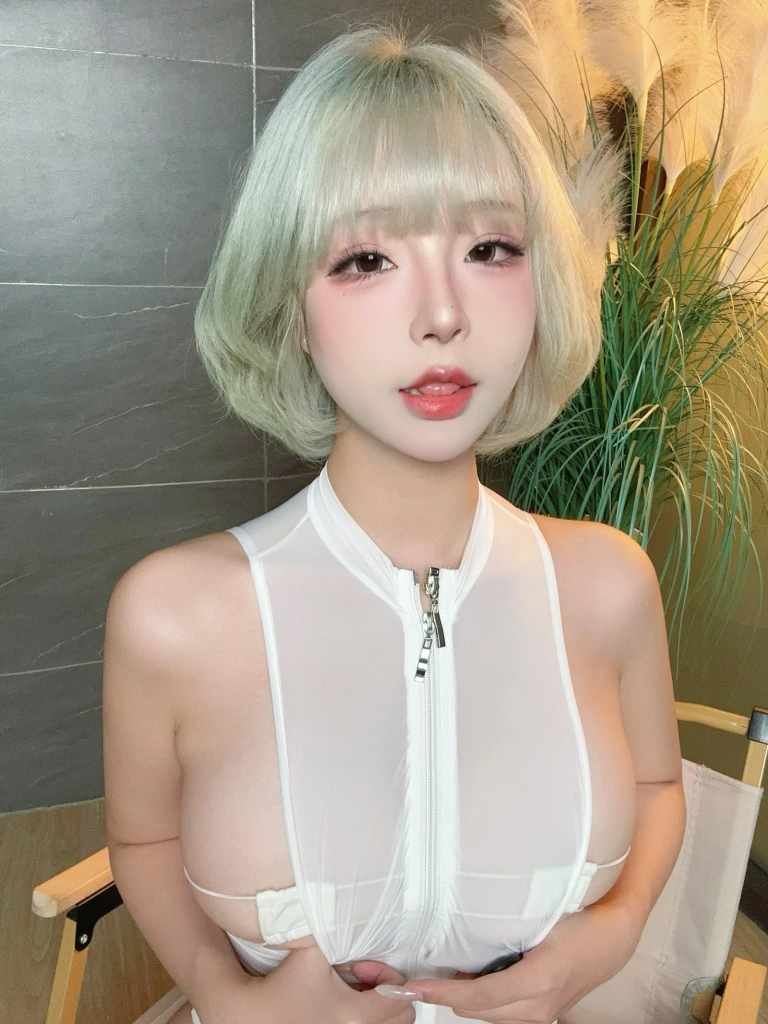 Kokuhui(yuuhui玉汇)《透明竞泳》主题写真：44张全套美图，含2个视频