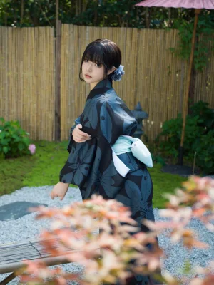 Kokuhui(yuuhui玉汇)《庭院里的宠儿》主题写真：117张全套美图，含3个视频