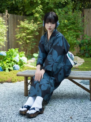 Kokuhui(yuuhui玉汇)《庭院里的宠儿》主题写真：117张全套美图，含3个视频