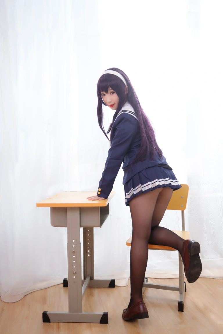 胡桃Kurumi《胡桃 NO.001 – 学姐》主题写真：187张全套美图，含5个视频