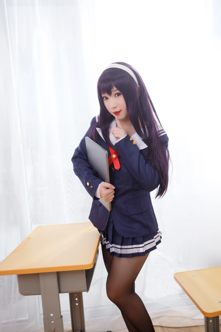 胡桃Kurumi《胡桃 NO.001 – 学姐》主题写真：187张全套美图，含5个视频