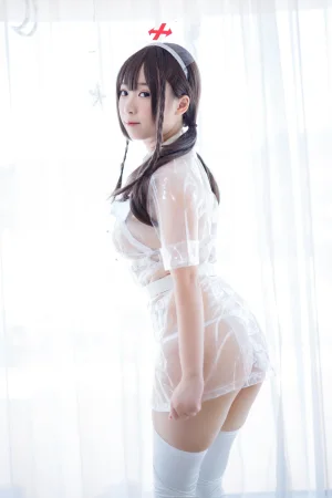 胡桃Kurumi《胡桃 NO.003 – 透明护士》主题写真：178张全套美图