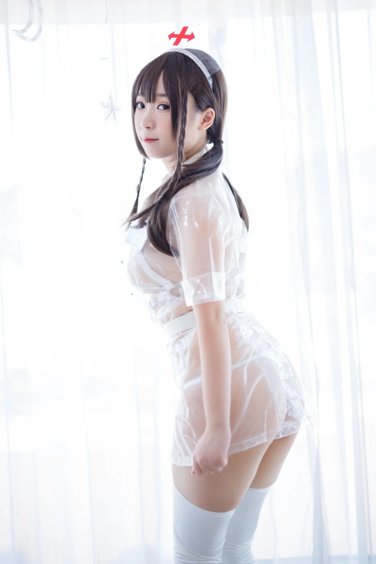 胡桃Kurumi《胡桃 NO.003 – 透明护士》主题写真：178张全套美图