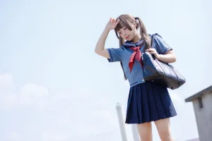 胡桃Kurumi《胡桃 NO.004 – 天台的爱之告白》主题写真：143张全套美图，含4个视频