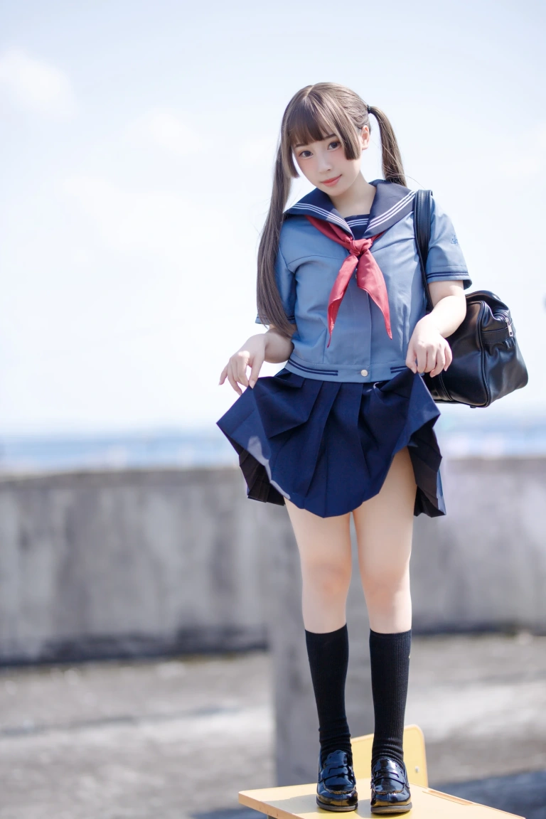 胡桃Kurumi《胡桃 NO.004 – 天台的爱之告白》主题写真：143张全套美图，含4个视频