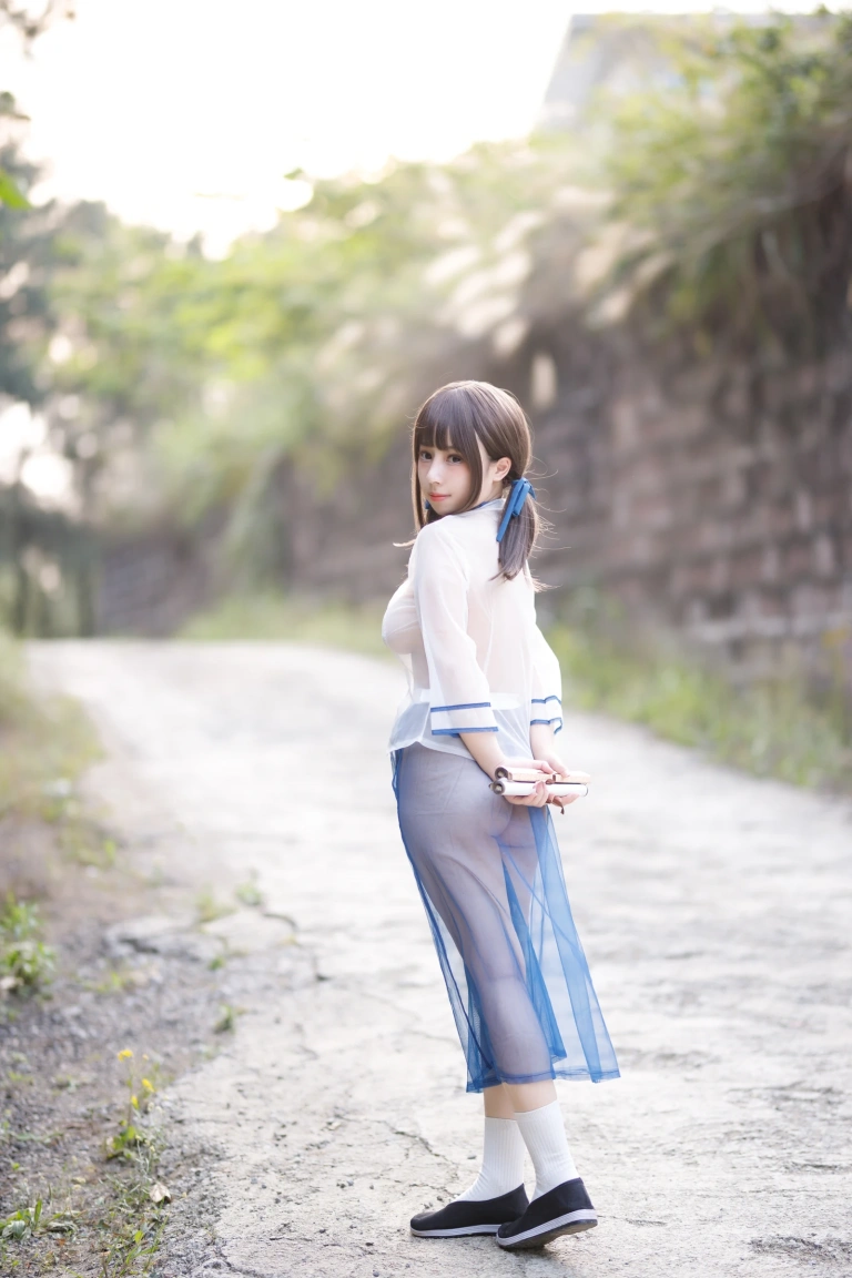 胡桃Kurumi《胡桃 NO.005 – 乡野小娇妻》主题写真：69张全套美图，含4个视频