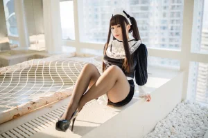 胡桃Kurumi《胡桃 NO.007 – 更衣女仆》主题写真：71张全套美图，含4个视频