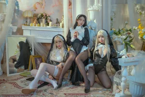 胡桃Kurumi&奶桃X轩萧学姐《胡桃 NO.022 – 修女》主题写真：50张全套美图，含1个视频