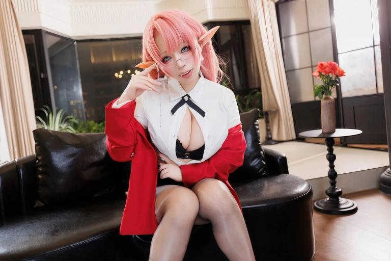 胡桃Kurumi《胡桃 NO.034 – 碧蓝航线 约克公爵》主题写真：103张全套美图