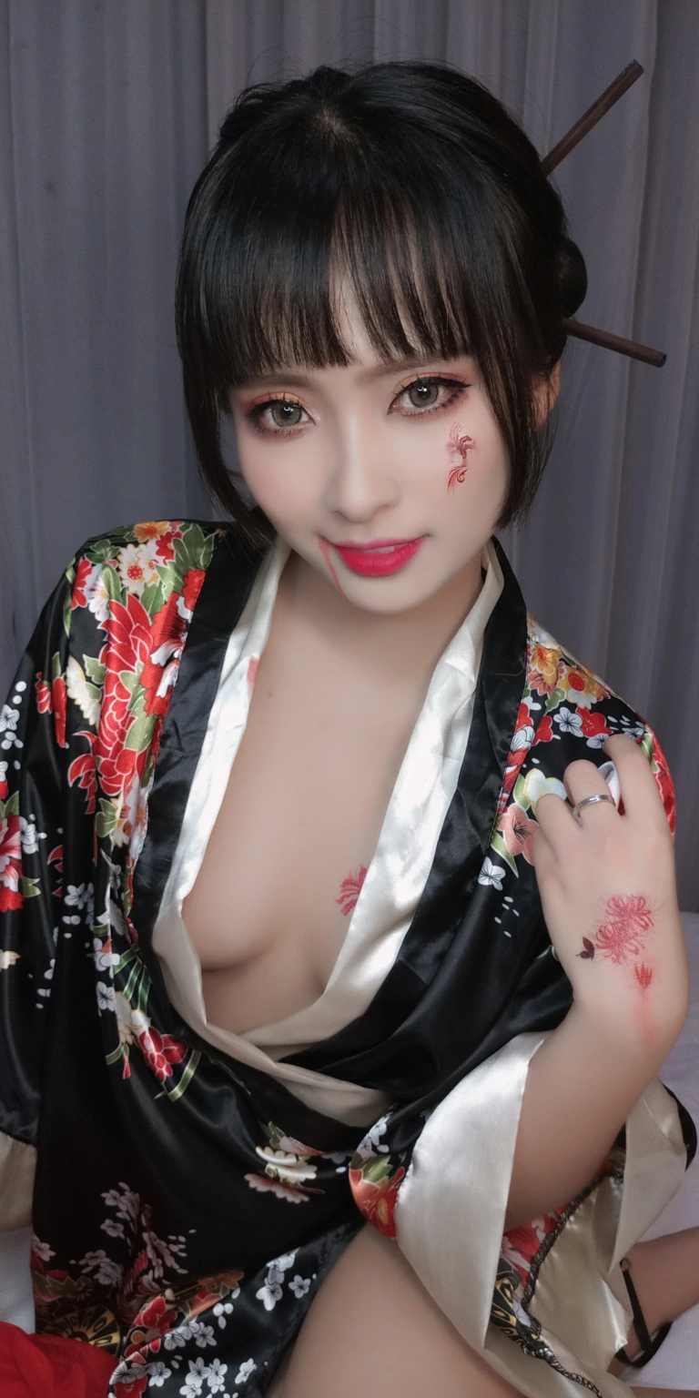 洛璃LoLiSAMA《歌舞伎》主题写真：92张全套美图，含10个视频