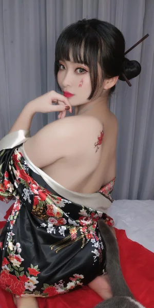 洛璃LoLiSAMA《歌舞伎》主题写真：92张全套美图，含10个视频