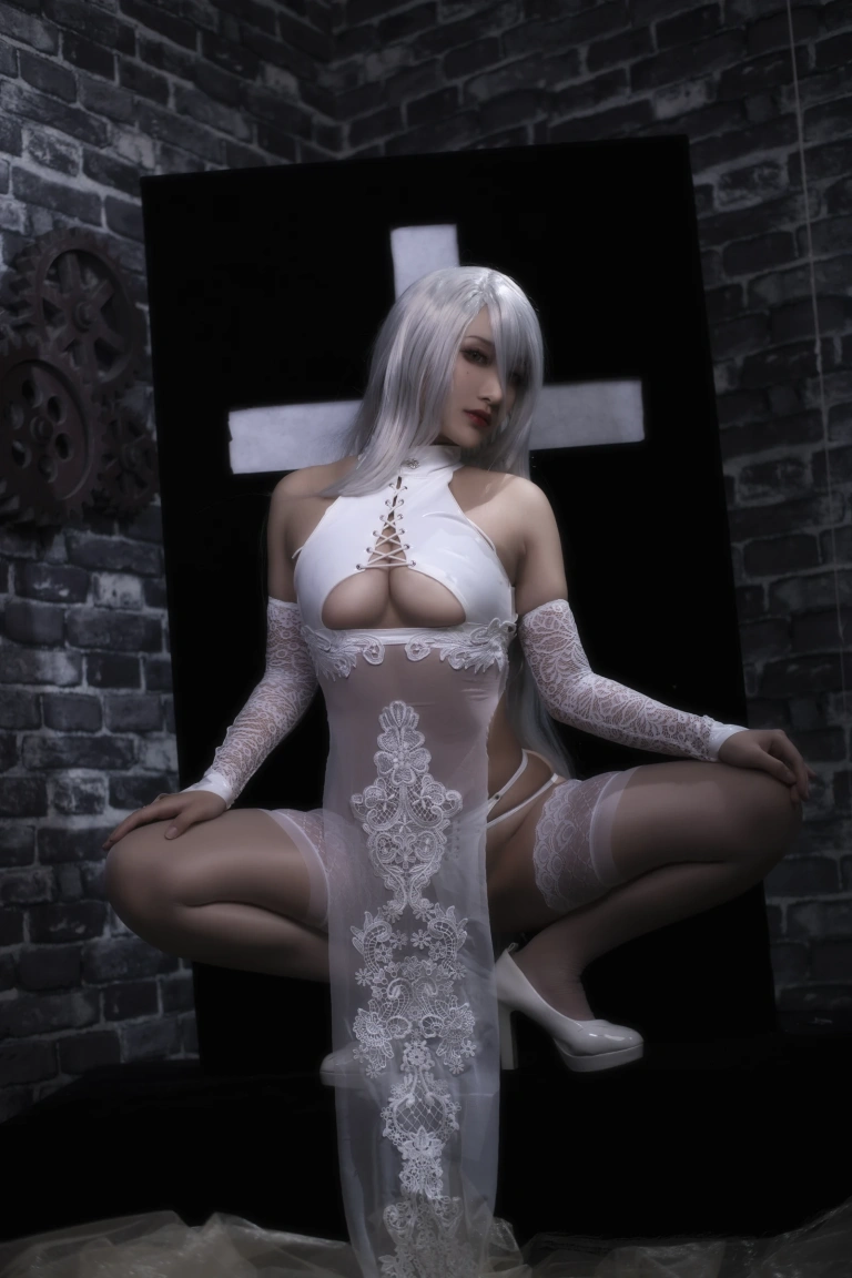 洛璃LoLiSAMA《尼尔A2》主题写真：47张全套美图