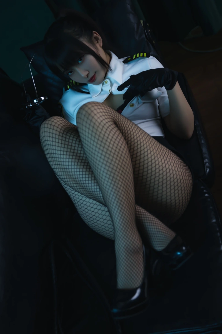 洛璃LoLiSAMA《超S女警》主题写真：22张全套美图