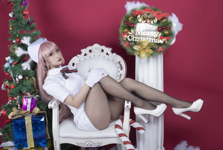 洛璃LoLiSAMA《南丁格尔》主题写真：56张全套美图