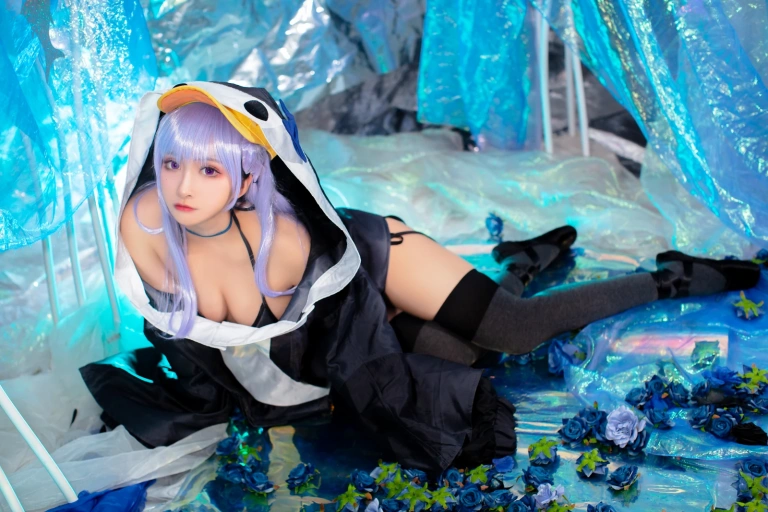 洛璃LoLiSAMA《水着莉莉丝》主题写真：32张全套美图