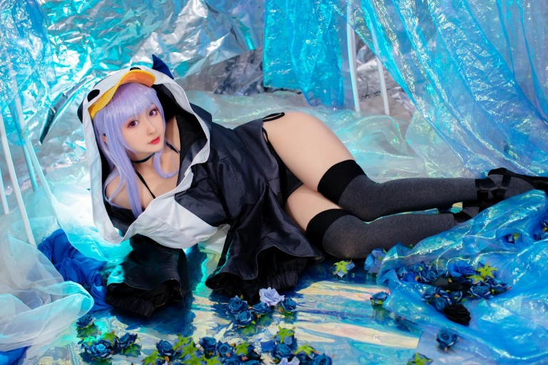 洛璃LoLiSAMA《水着莉莉丝》主题写真：32张全套美图