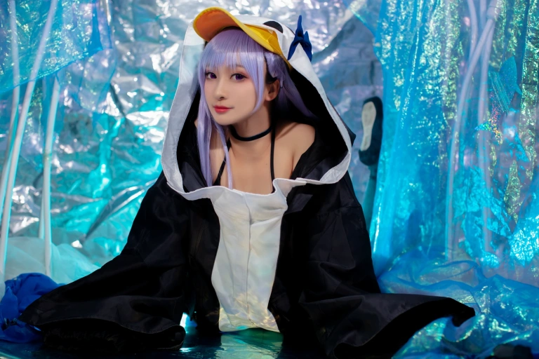 洛璃LoLiSAMA《水着莉莉丝》主题写真：32张全套美图