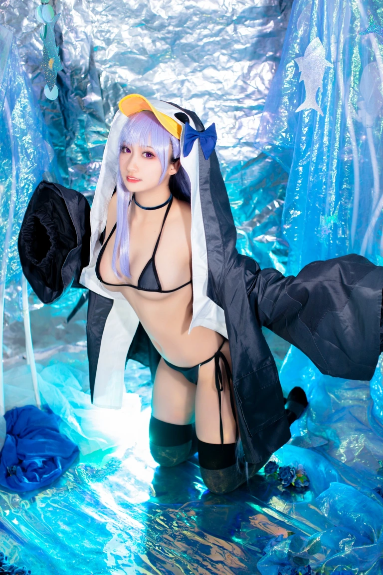 洛璃LoLiSAMA《水着莉莉丝》主题写真：32张全套美图