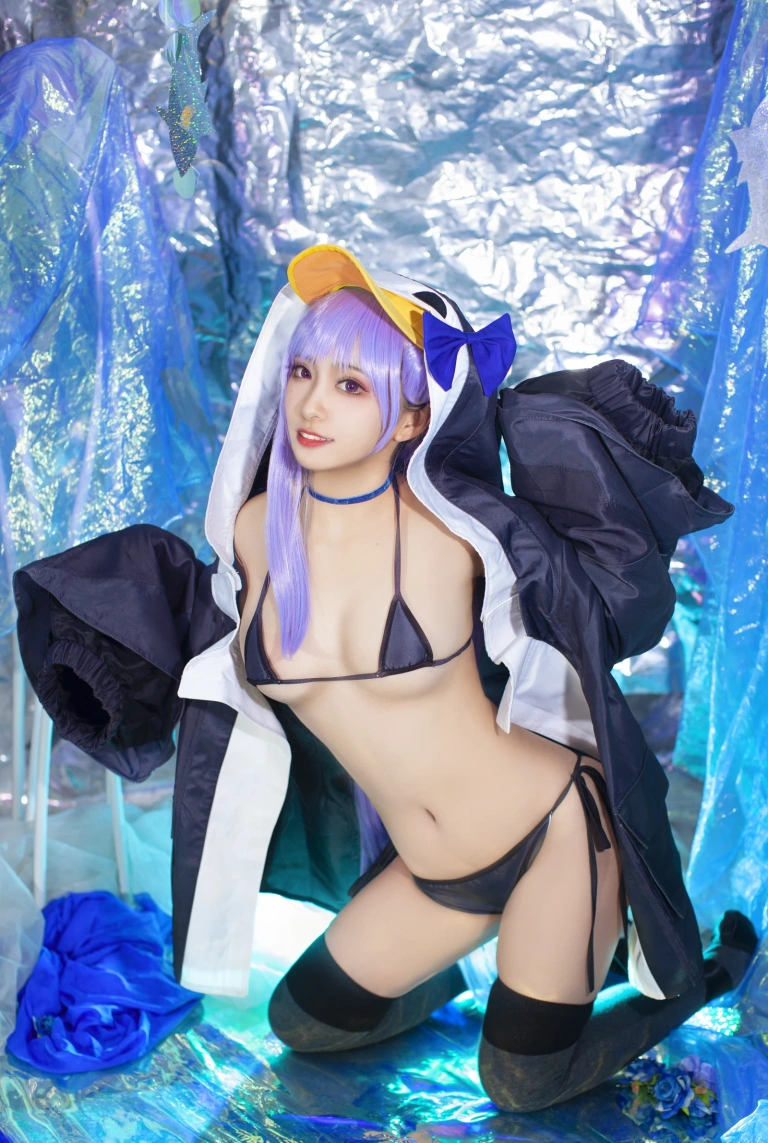 洛璃LoLiSAMA《水着莉莉丝》主题写真：32张全套美图